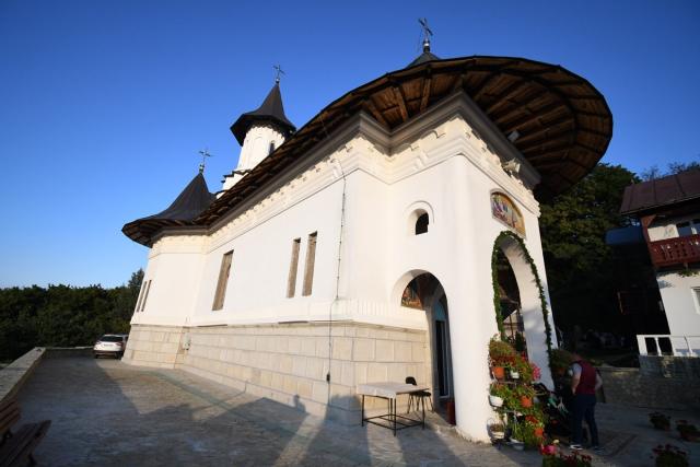 Mănăstirea Piatra Sfântă din Iași își serbează hramul