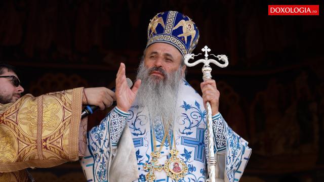 (Video) IPS Teofan: „Fericiți sunt cei ce ascultă cuvântul lui Dumnezeu și îl împlinesc”