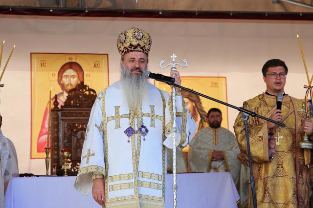 (Video) IPS Teofan: „Sfânta Cruce este izvor al bucuriei”