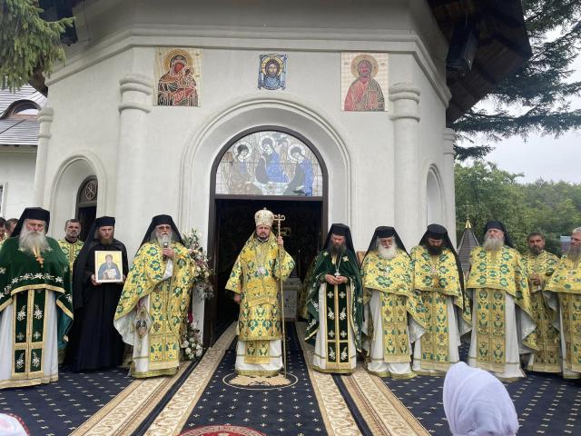 Sfântul Cuvios Onufrie de la Vorona, cinstit prin Liturghie arhierească