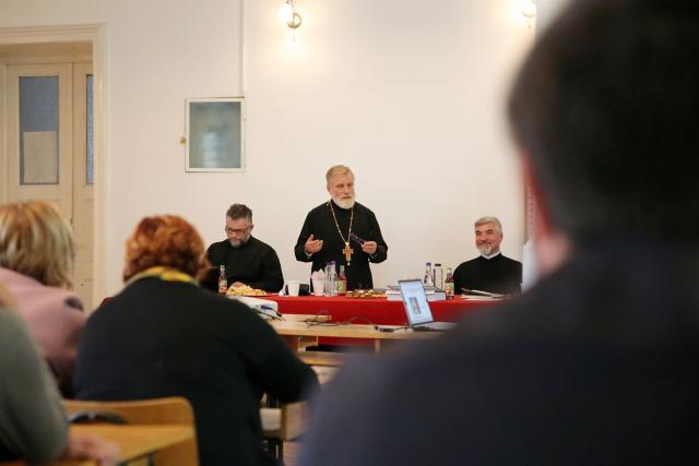 Noi doctori la Facultatea de Teologie Ortodoxă din Iași: S-au susținut patru teze de doctorat din domeniile Teologie Sistematică și Teologie Istorică