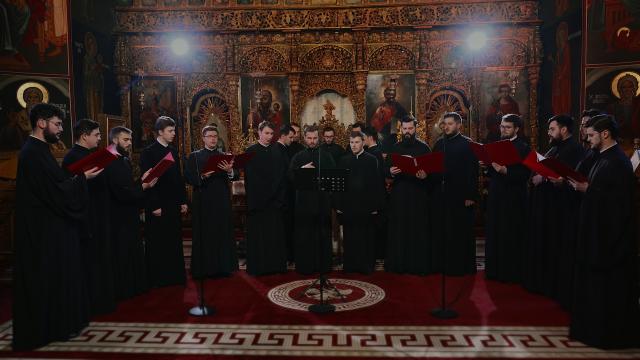 Slujba Sfântului Paisie de la Neamț – Stihiri și Slava de la Doamne strigat-am, glas 5