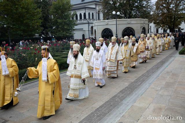 Hram 2022: 35000 de credincioși s-au rugat într-un glas la Iași, de ziua Sfintei Cuvioase Parascheva