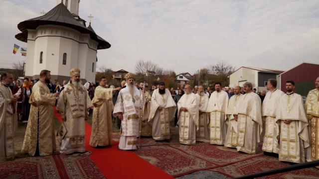 Sfințirea bisericii Parohiei Vânători din județul Iași