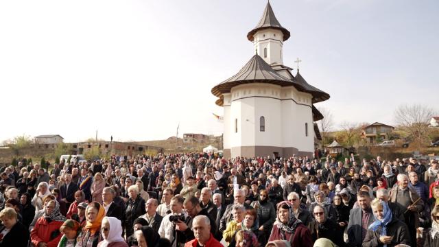Sfințirea bisericii Parohiei Vânători din județul Iași