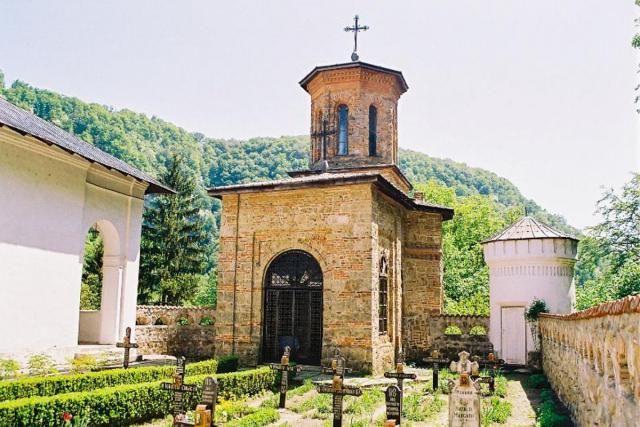 La Mănăstirea Tismana au fost descoperite vechi morminte de călugări, o ascunzătoare și o așezare din Epoca fierului