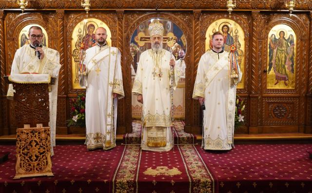 Liturghie arhierească în Parohia Aiud II, cu prilejul Centenarului Protopopiatului Aiud