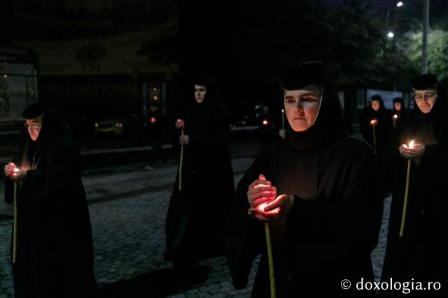 Hram 2022: Sfinții Parascheva și Paisie au unit la Iași, pe Cale, 20.000 de pelerini