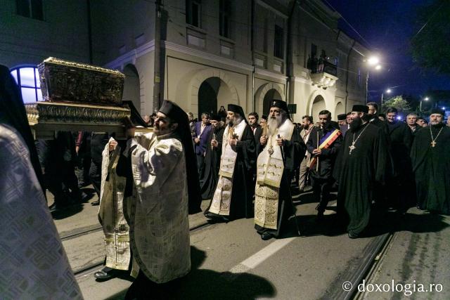 Hram 2022: Sfinții Parascheva și Paisie au unit la Iași, pe Cale, 20.000 de pelerini