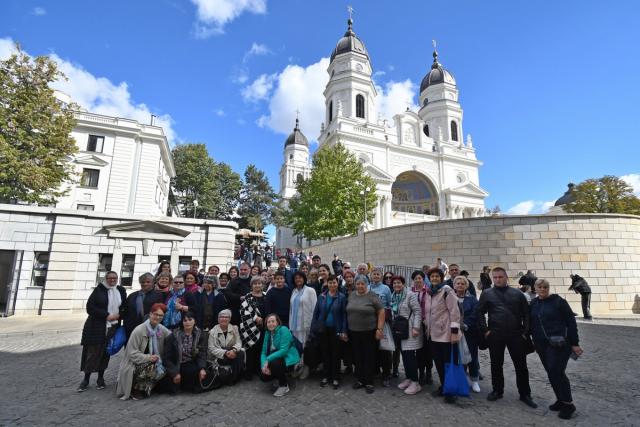 Părintele Oliver Ivanovski: „În Macedonia, cultul Sfintei Parascheva este la fel de răspândit ca în România”