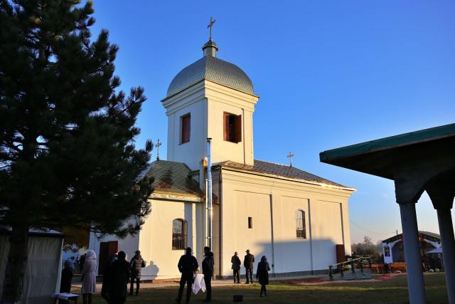 (Video) Biserica „Sfântul Nicolae” din Popricani-Iași a fost resfințită