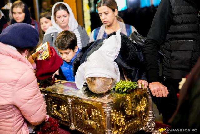 Moaștele Sfântului Grigorie Palama, aduse la București de sărbătoarea Sfântului Dimitrie cel Nou