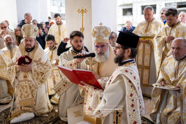 Trei ierarhi au sfinţit biserica Parohiei Lucăcești, Protopopiatul Moinești