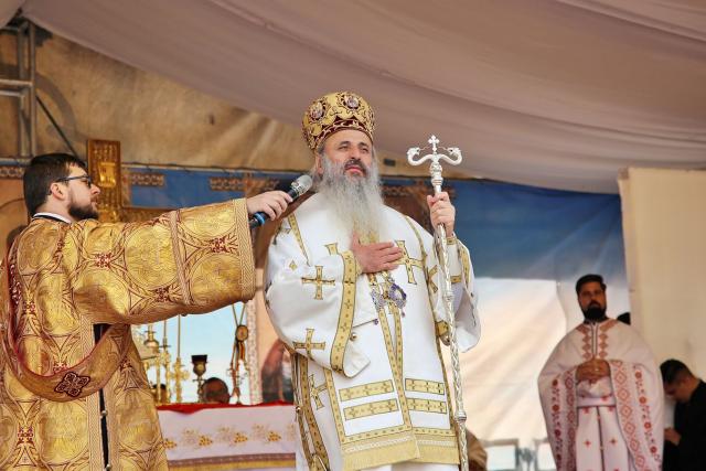 Biserica din Todirești a fost sfințită de Mitropolitul Moldovei și Bucovinei