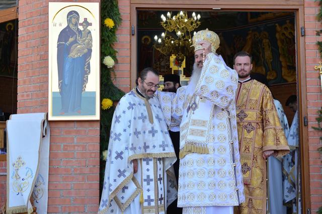 Moment istoric pentru Mănăstirea „Piatra Sfântă”: biserica așezământului monahal, târnosită de trei ierarhi