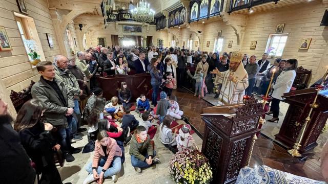 PS Sofian l-a instalat pe noul paroh al Bisericii „Buna Vestire” din München