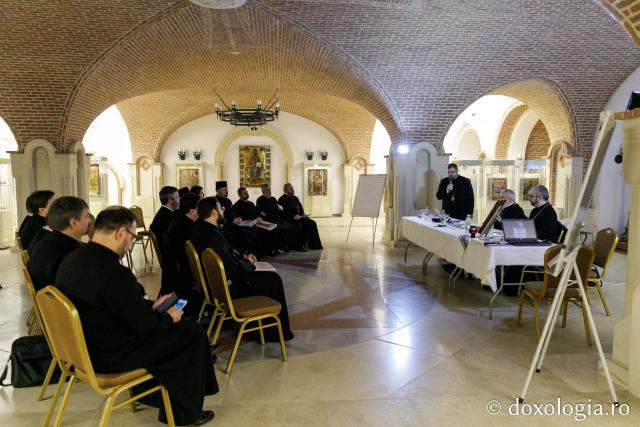 A început cea de-a IX-a ediție a Consfătuirii catehetice anuale a Arhiepiscopiei Iașilor
