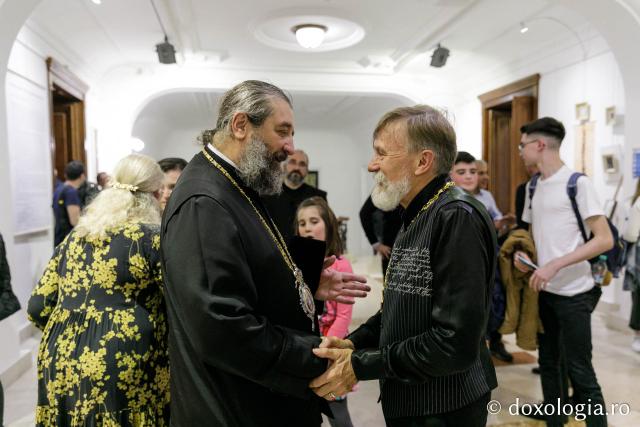 Recunoștință pentru artă: Părintele Claude Delangle a primit, la Iași, „Crucea Sfântului Ierarh Dosoftei”