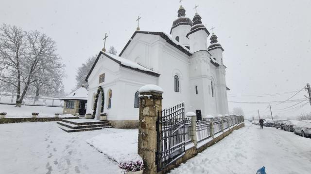Binecuvântare arhierească la Hramul Schitului Vovidenia al Mănăstirii Neamț