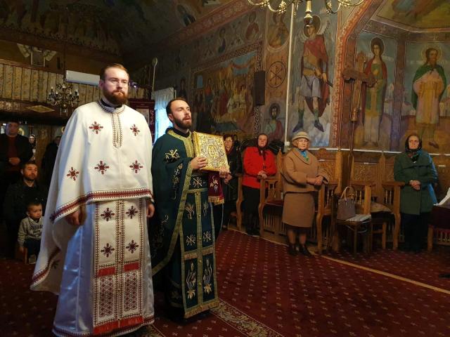 Mica biserică din Șoimărești și-a sărbătorit hramul de toamnă