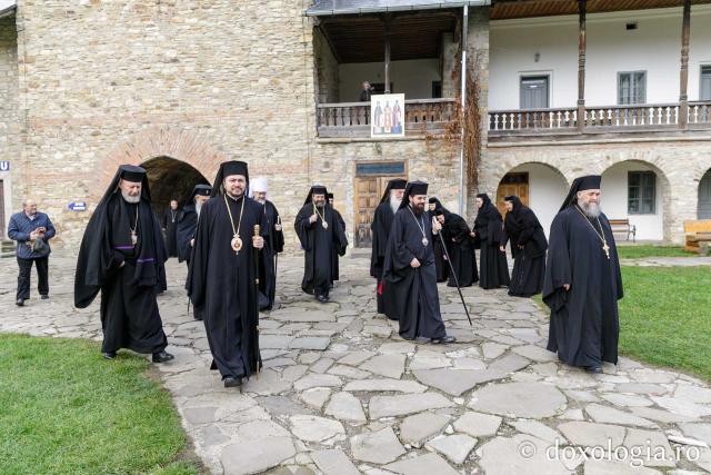 Sărbătoarea Sfântului Paisie Velicicovschi la Mănăstirea Neamț, la 300 de ani de la nașterea marelui isihast