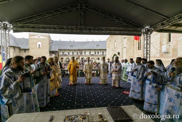 Sărbătoarea Sfântului Paisie Velicicovschi la Mănăstirea Neamț, la 300 de ani de la nașterea marelui isihast