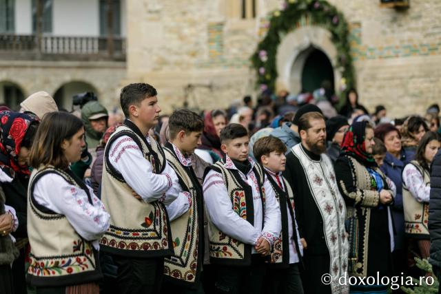 Sărbătoarea Sfântului Paisie Velicicovschi la Mănăstirea Neamț, la 300 de ani de la nașterea marelui isihast