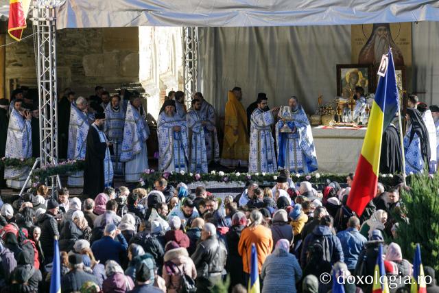 Sărbătoarea Sfântului Paisie Velicicovschi la Mănăstirea Neamț, la 300 de ani de la nașterea marelui isihast