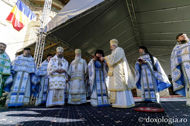 Sărbătoarea Sfântului Paisie Velicicovschi la Mănăstirea Neamț, la 300 de ani de la nașterea marelui isihast
