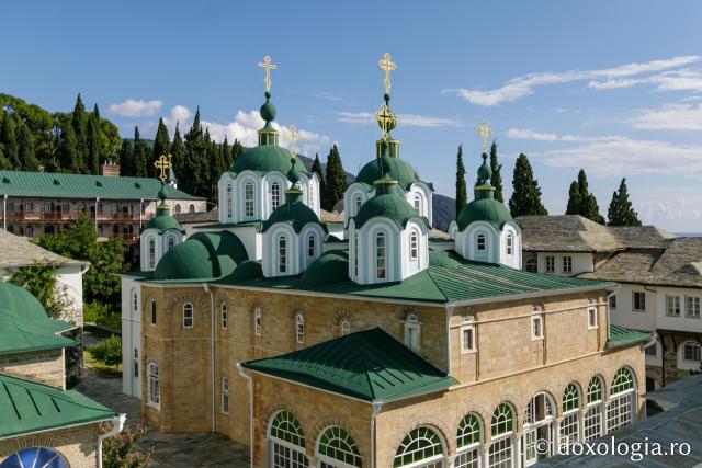 Katholikonul Mănăstirii „Sfântul Pantelimon” – Athos