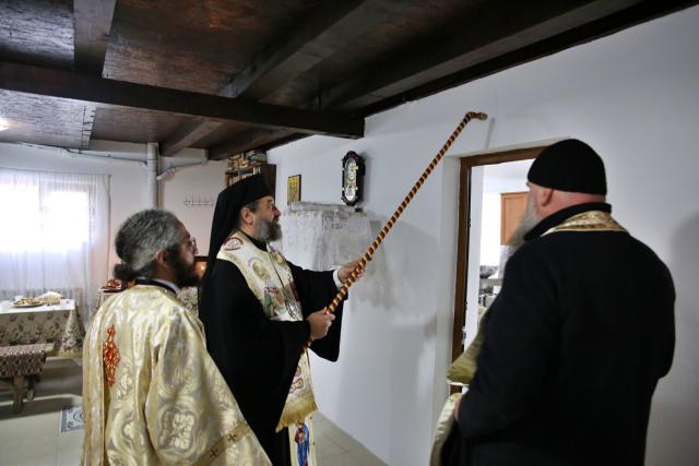 O parohie defavorizată din județul Neamț a inaugurat astăzi un centru socio-educațional