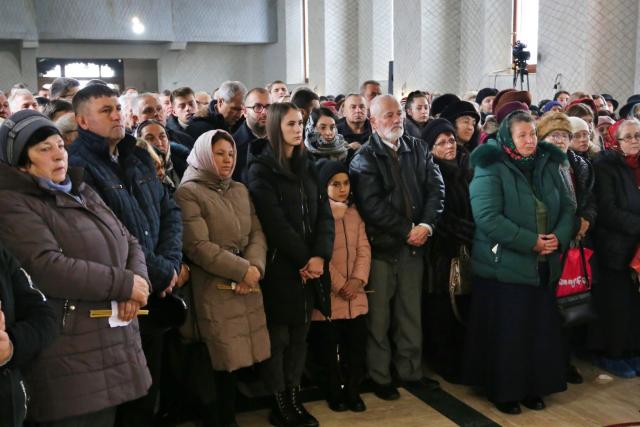 Mitropolitul Moldovei și Bucovinei a sfințit paraclisul Bisericii „Sfinții Trei Ierarhi” din Humulești