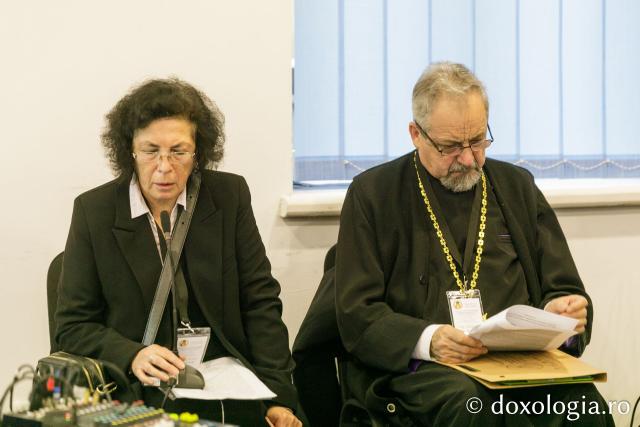Lucrările Simpozionului dedicat Sfântului Paisie Velicicovschi continuă la Seminarul Teologic de la Mănăstirea Neamț