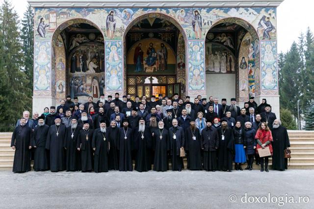 Lucrările Simpozionului dedicat Sfântului Paisie Velicicovschi continuă la Seminarul Teologic de la Mănăstirea Neamț