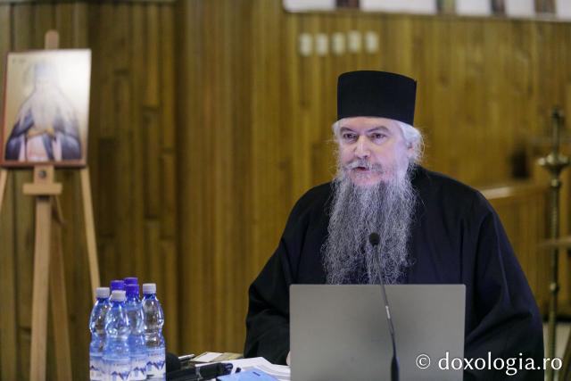 Lucrările Simpozionului dedicat Sfântului Paisie Velicicovschi continuă la Seminarul Teologic de la Mănăstirea Neamț
