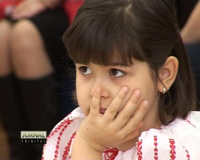 Sărbătoarea Micii Uniri cu Bunicuțele, la Şcoala Varlaam din Iaşi