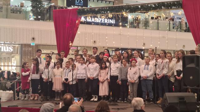 Protopopiatul Iaşi II a organizat cea de-a treia ediție a Concertului de colinde „Hristos Se naște, Slăviți-L”