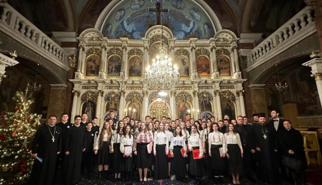 Concert de colinde „La toată casa-i lumină” al Seminarului Teologic Ortodox din Arad