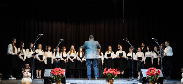 Concertul de colinde „Lumina lui Hristos” la Târgu Neamț