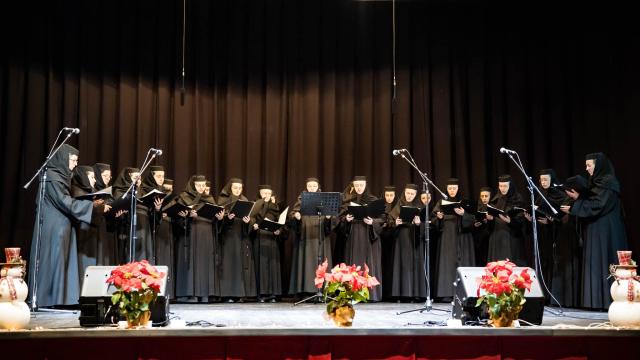 Concertul de colinde „Lumina lui Hristos” la Târgu Neamț