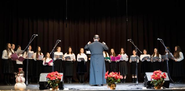 Concertul de colinde „Lumina lui Hristos” la Târgu Neamț