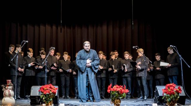 Concertul de colinde „Lumina lui Hristos” la Târgu Neamț