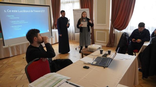 Lucrător de tineret – un nou curs derulat de Centrul de Formare Continuă al Arhiepiscopiei Iașilor