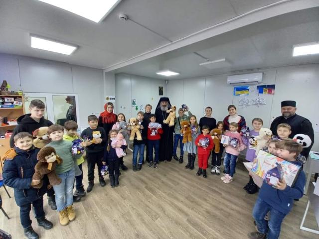 Daruri pentru copiii din Centrul educațional „Anastasis” al Episcopiei de Bălți
