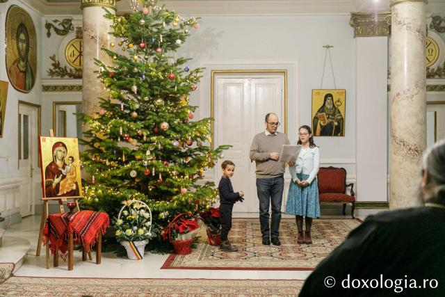 (Foto) Familia Johannis Hatlevik – Colindători la Reședința Mitropolitană 2022