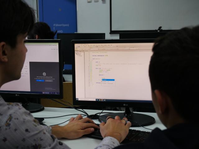 „Fratele mai mic”: Proiect de voluntariat la Liceul Teoretic de Informatică „Grigore Moisil” din Iași