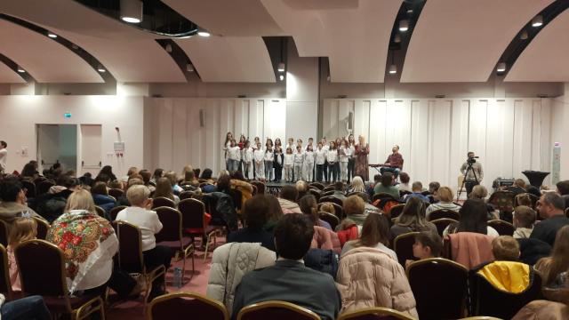 (Video) Serbare de Crăciun pentru refugiații din Ucraina