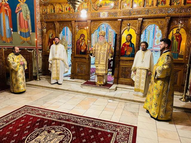 Duminica dinaintea Nașterii Domnului la Paraclisul Mănăstirii „Sfântul Ioan cel Nou de la Suceava”
