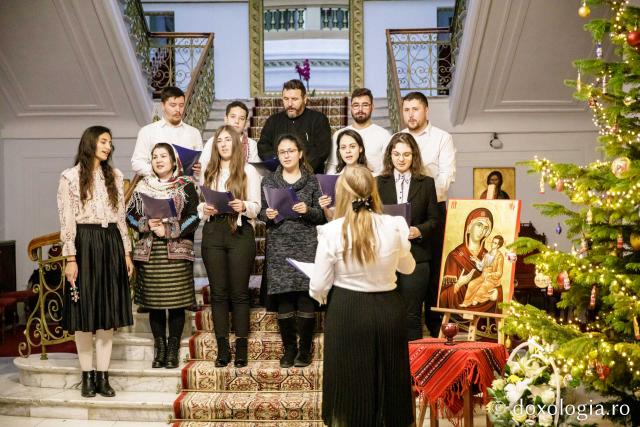 (Foto) Provita Iași – Colindători la Reședința Mitropolitană 2022
