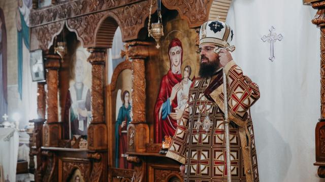 (Video) În evanghelia tămăduirii femeii gârbove, Domnul Hristos ne dă o lecție din zona bunului simț – PS Benedict